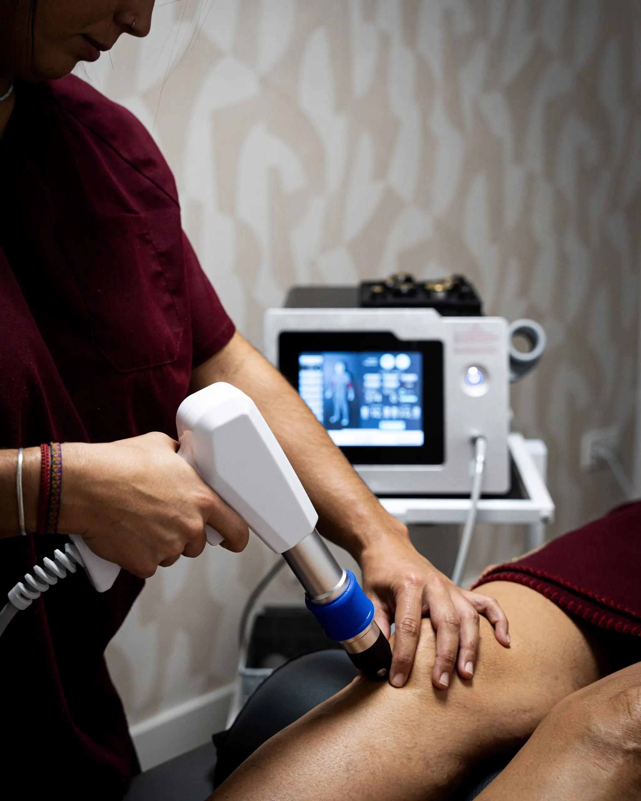 Tratamiento de ondas de choque en Zutik Fisioterapia, Oñati